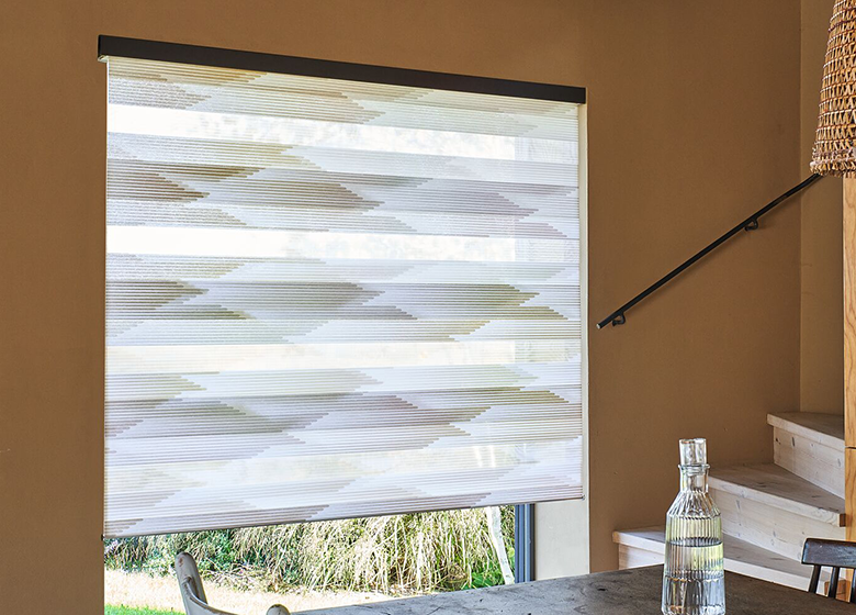 Vorhänge Gardinen Rollos Plissees bei Horstmann Raumausstatter in Schaumburg